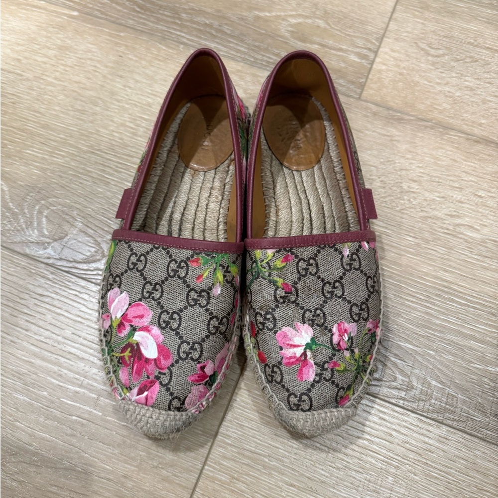 GUCCI GG Supreme Blooms Floral Print Supreme Espadrilles